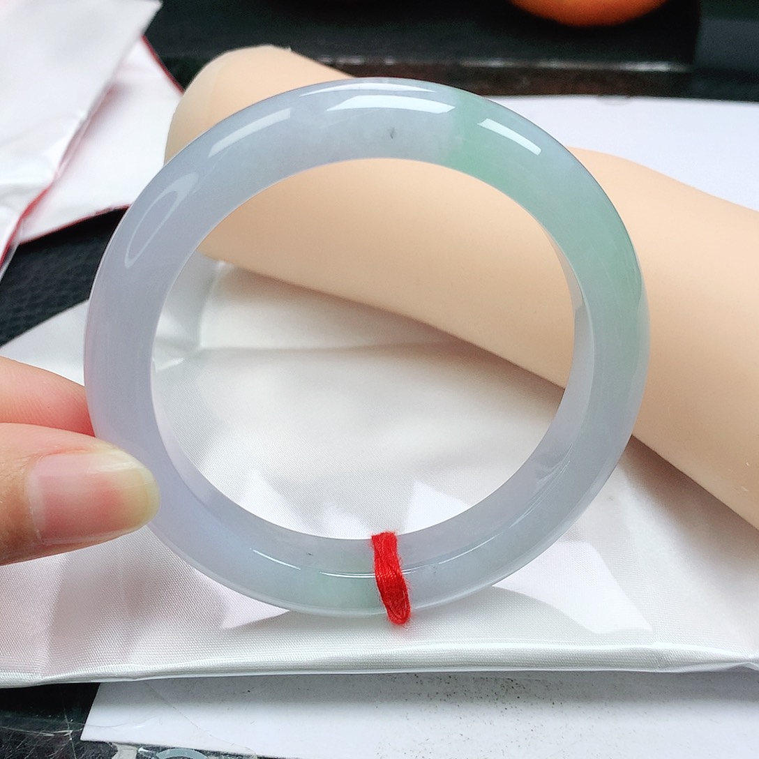 翡翠手镯未镶嵌正5758