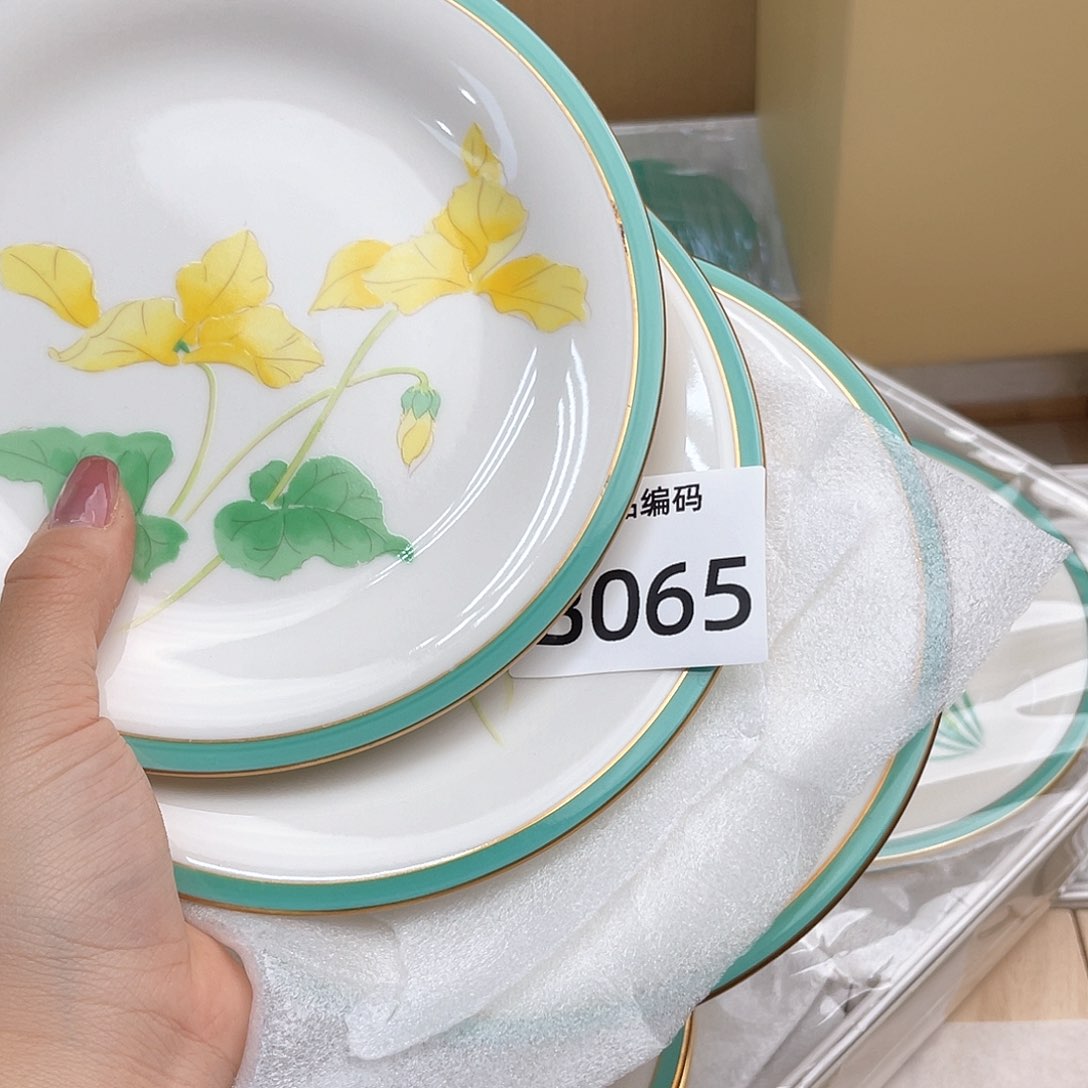 瓷片哦我哦哦哦哦哦