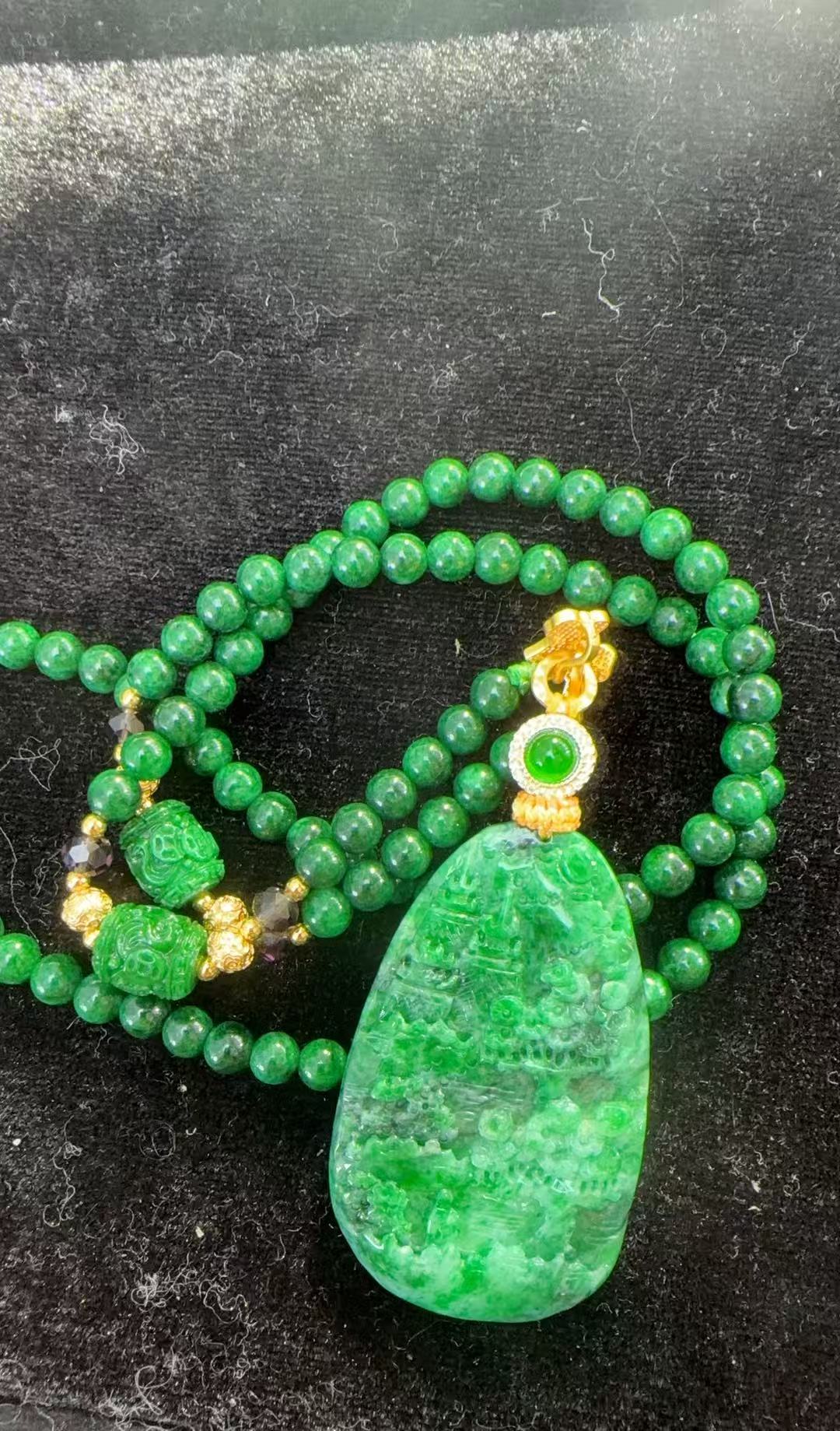 天然缅甸翡翠吊坠1703