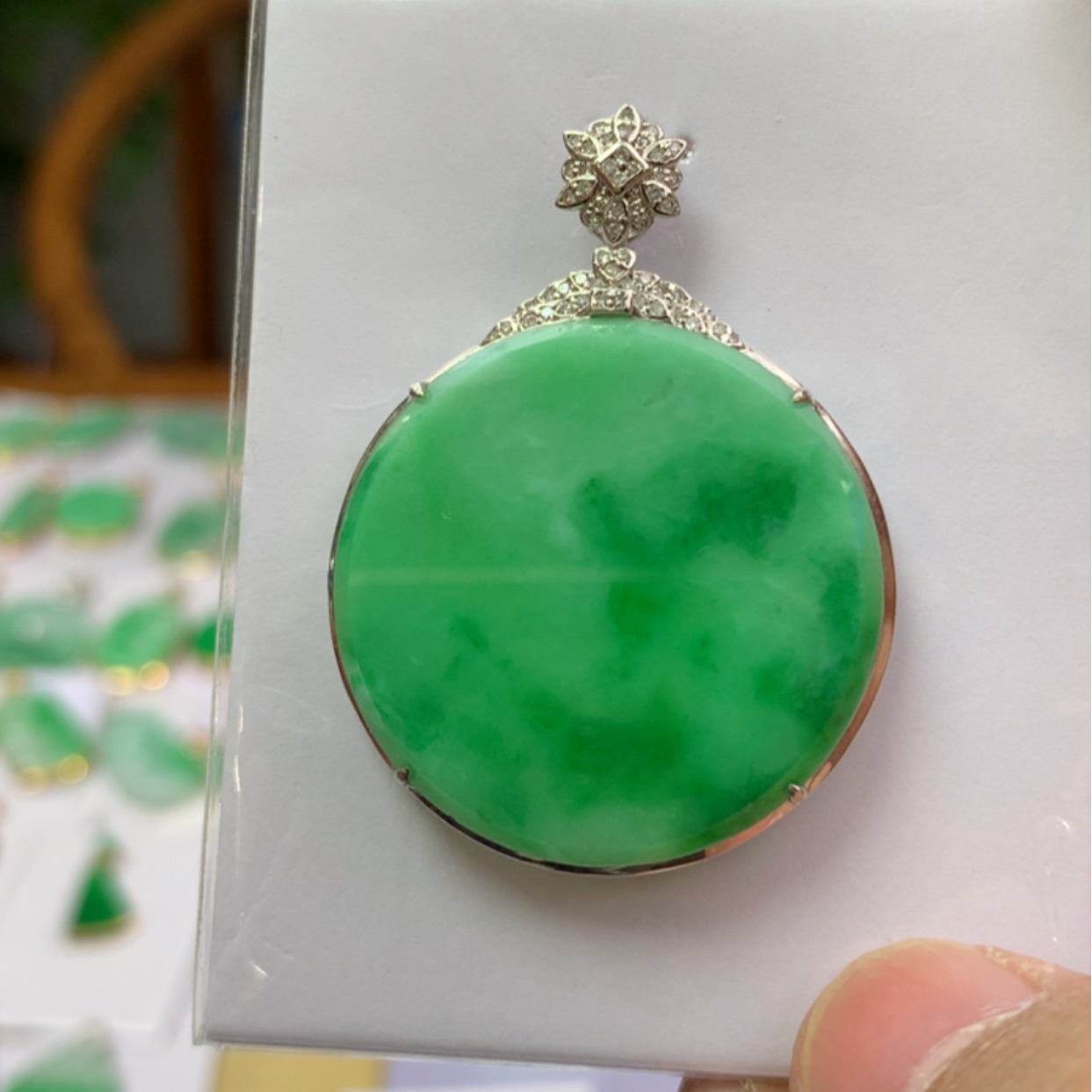 【闪购商品】翡翠颈饰18K金镶嵌翡翠