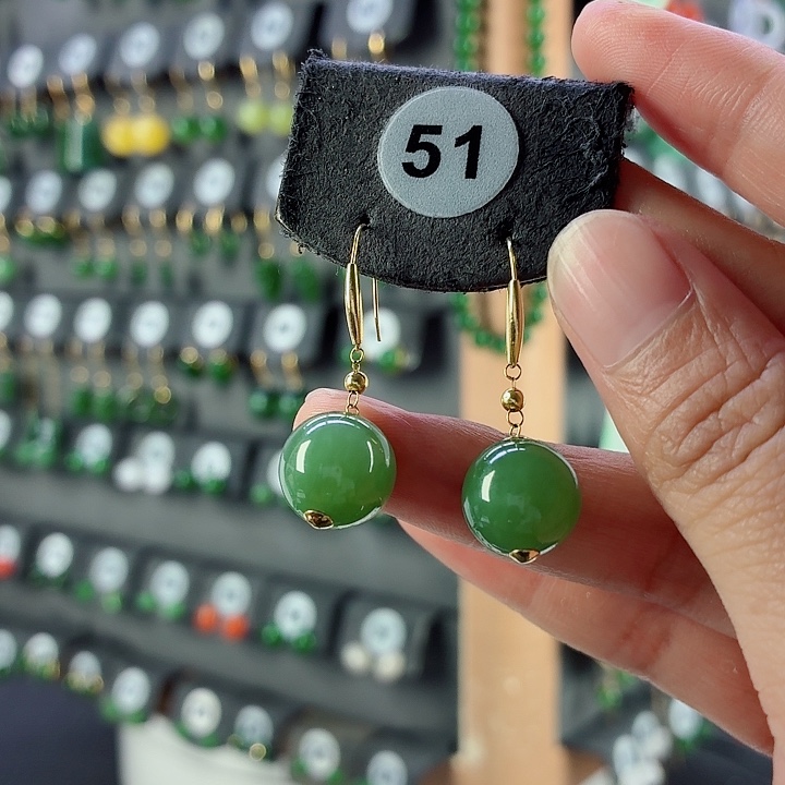 和田玉18K金镶嵌耳饰