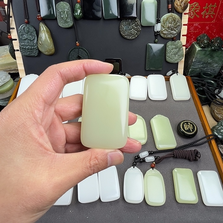 山***人黄四六面包牌无事牌