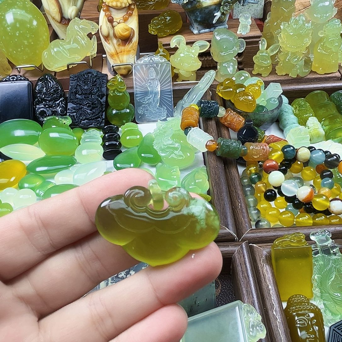 岫玉未镶嵌吊坠(不含链)