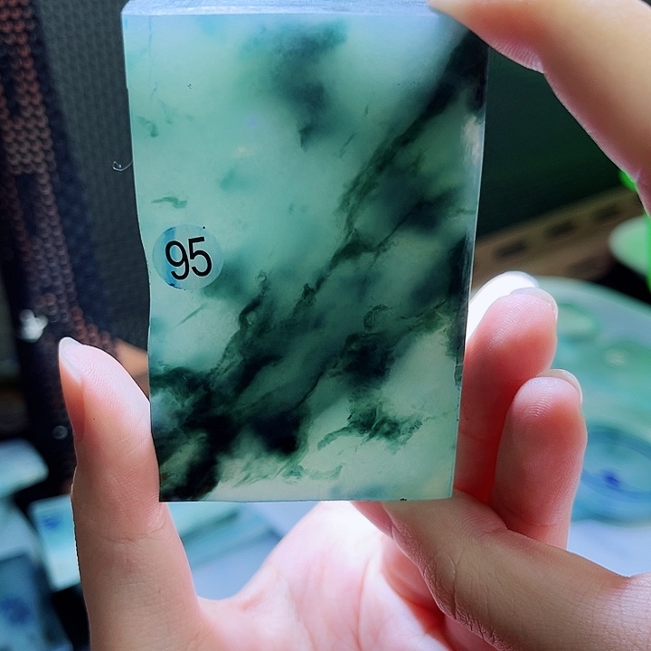 未镶嵌定制翡翠洪*