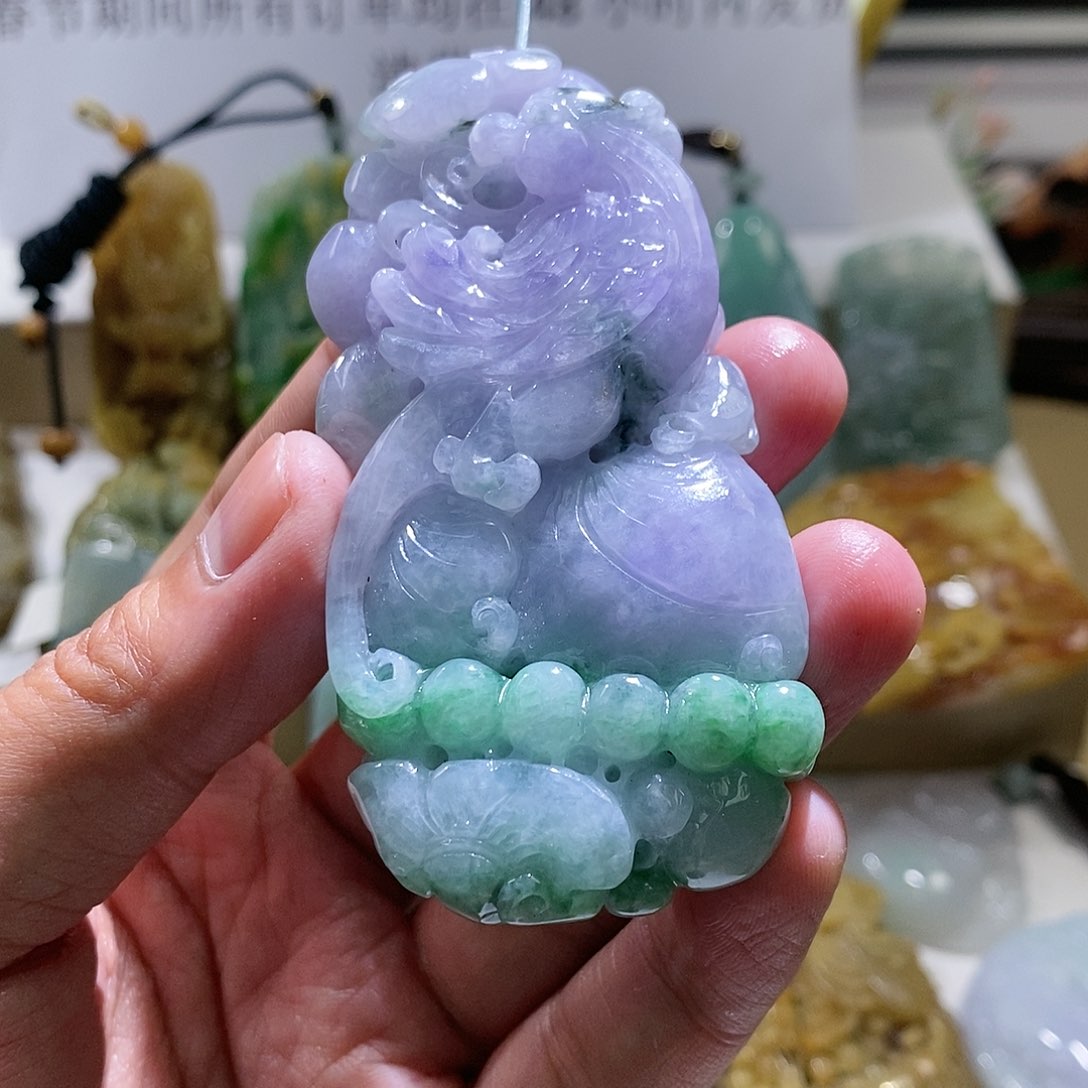 【闪购商品】翡翠颈饰未镶嵌鹦鹉