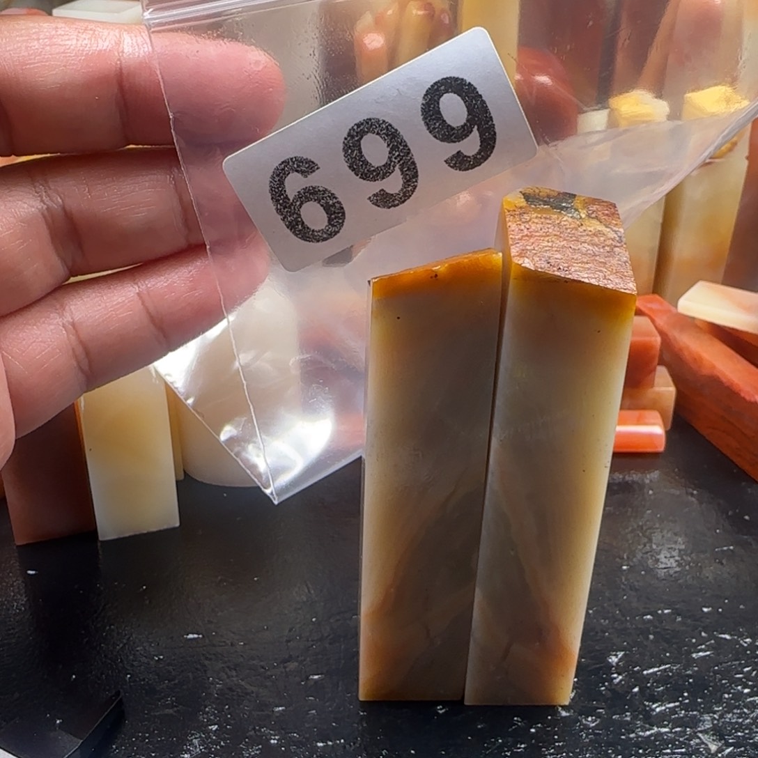 凤***临老挝石老挝         