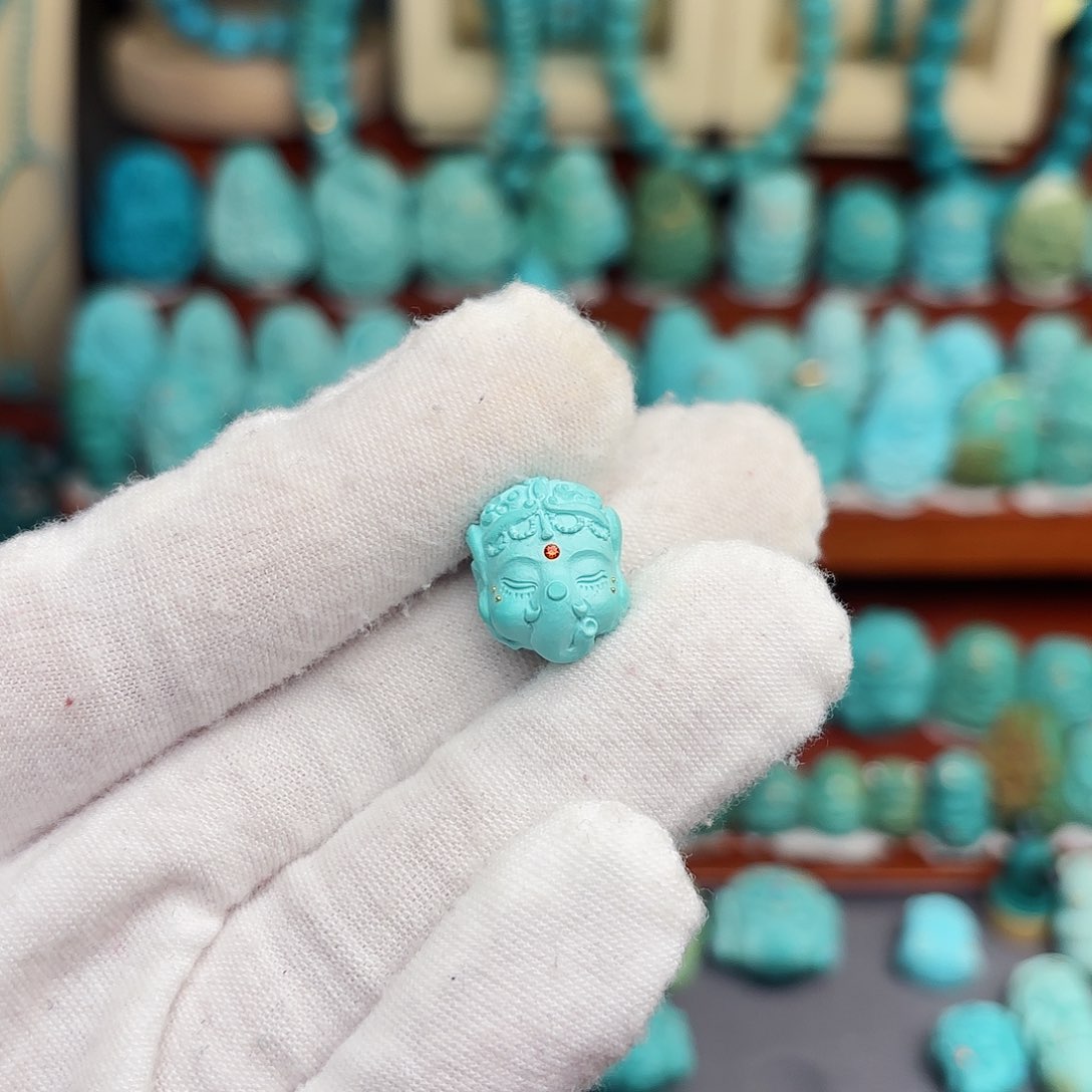 绿松石配饰未镶嵌