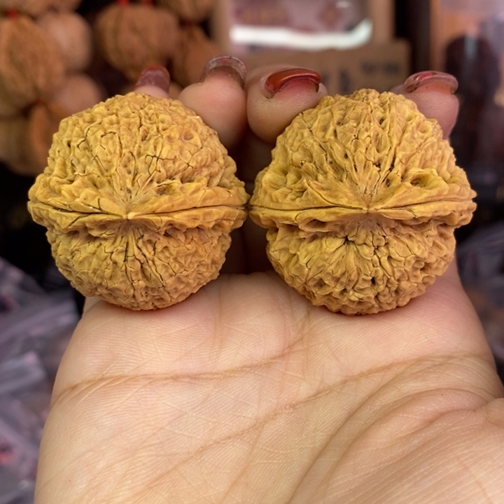 文玩核桃吊坠35烈焰狮王