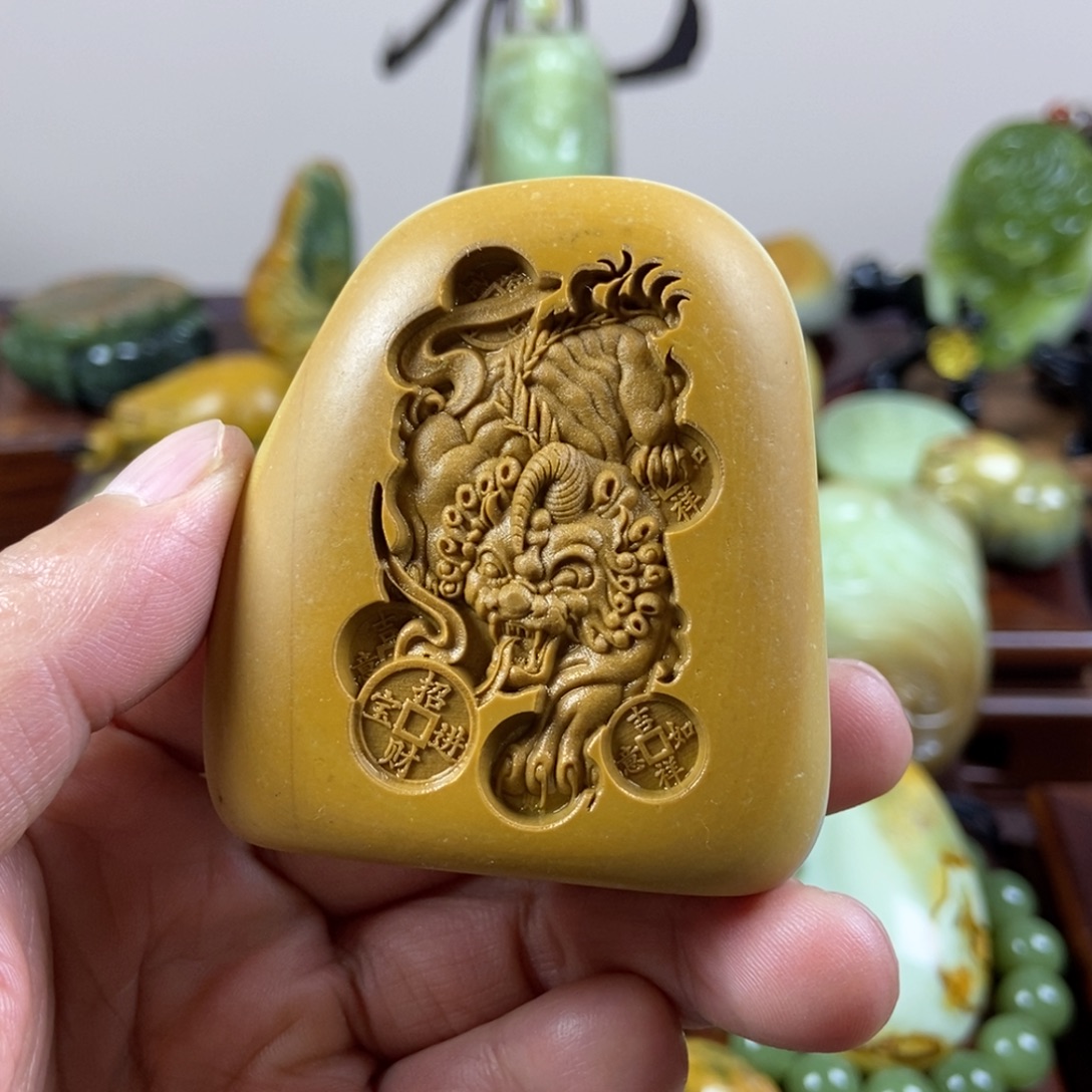 木变石未镶嵌摆件