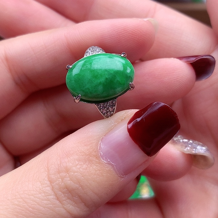 翡翠颈饰银S925镶嵌翡翠