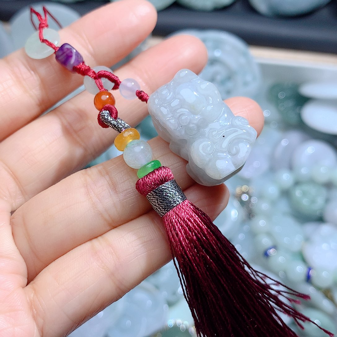 翡翠颈饰未镶嵌3394。