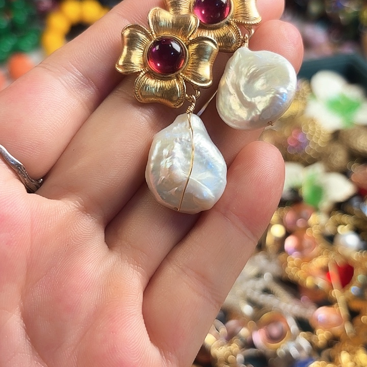 ****泽铁合金花岗石琉璃耳环
