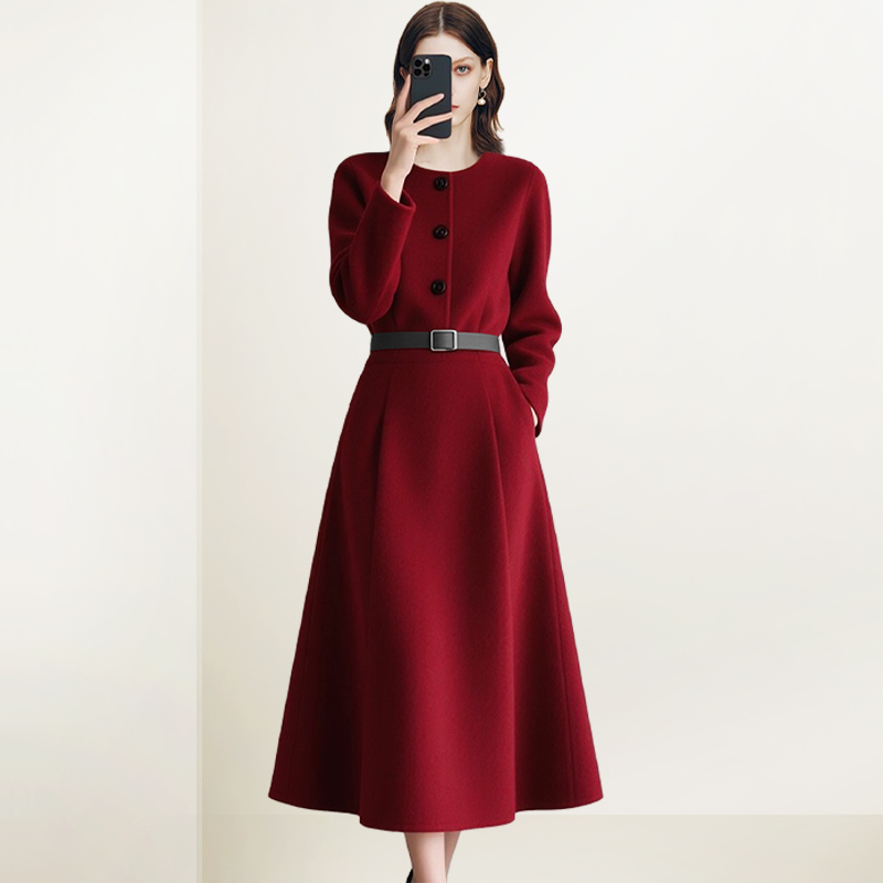 QOOEL高级感时尚大方得体连衣裙2025秋冬新款轻奢气质通勤中长裙