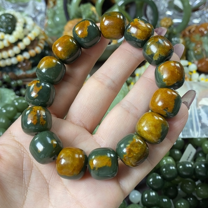 透闪石质玉手串未镶嵌执****9