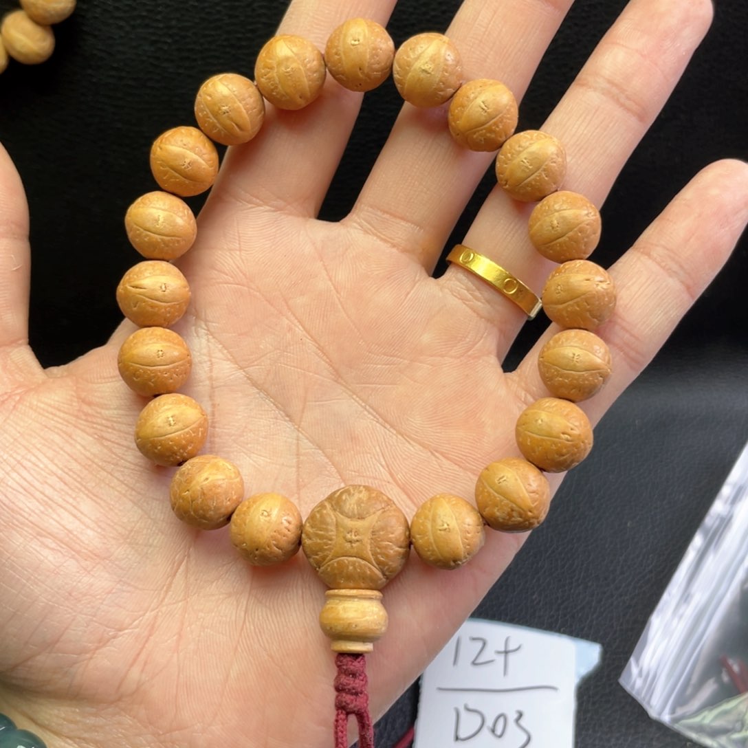 凤眼菩提手串换****?12➕左右尺寸k21凤眼菩提D03
