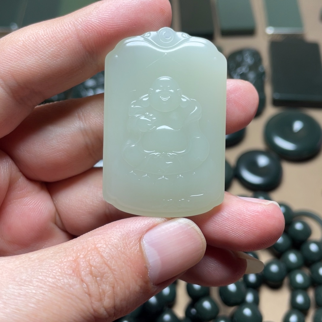 和田玉颈饰未镶嵌