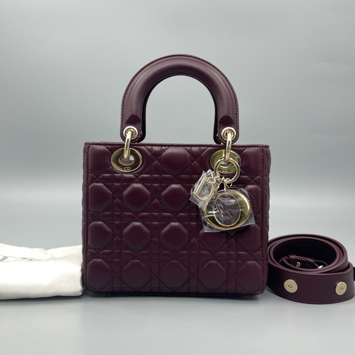 95新 DIOR/迪奥 酒红色四格戴妃手提斜挎包 尺寸20*17 A3373