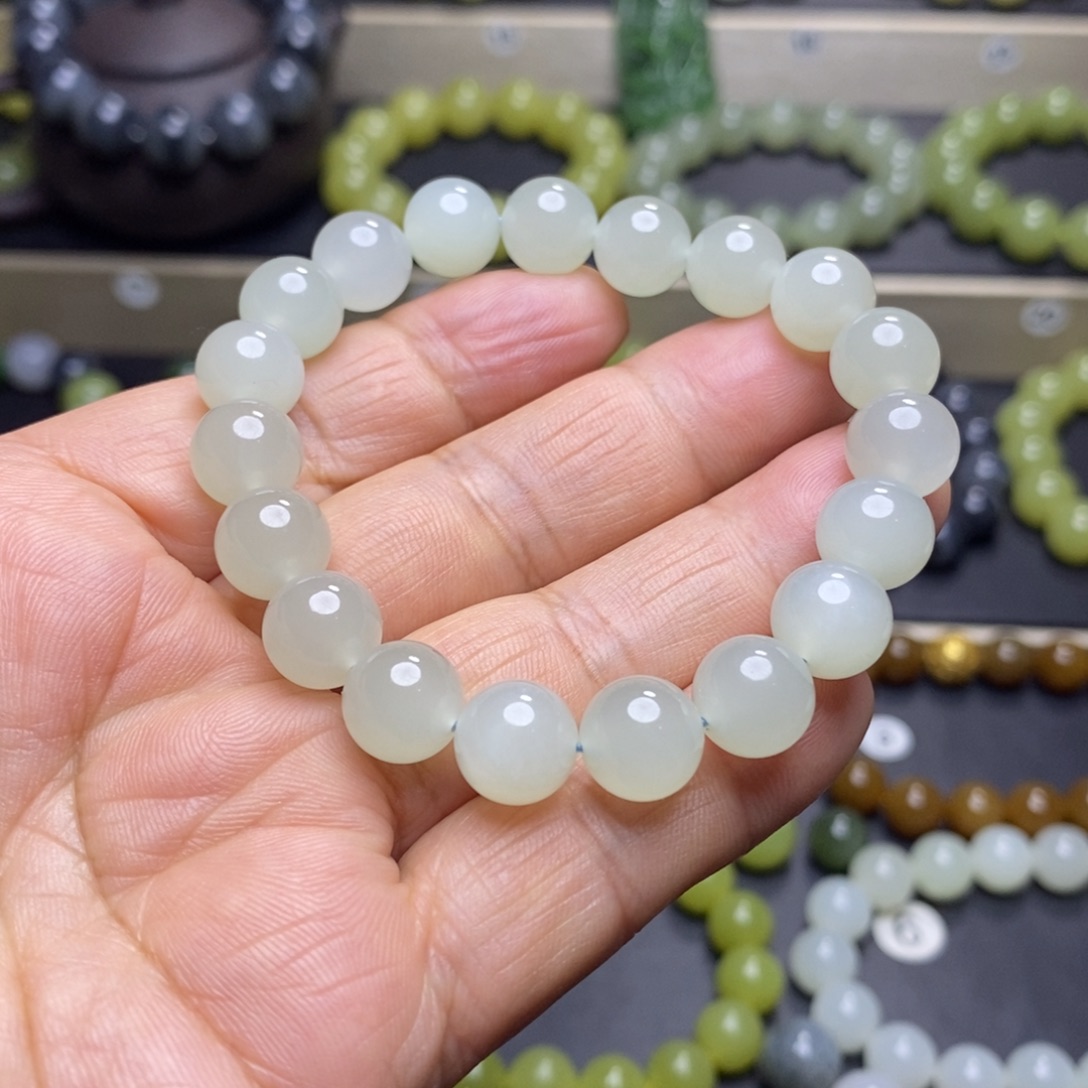 和田玉未镶嵌手串