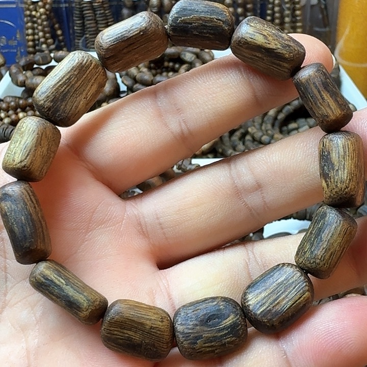 沉香手串张勺子手串9克加