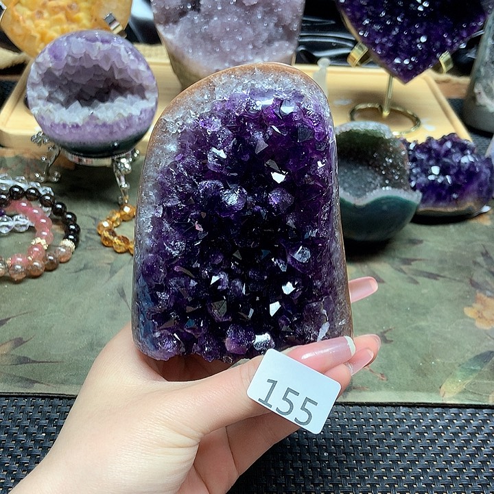 紫晶大型摆件（非配饰）未镶嵌