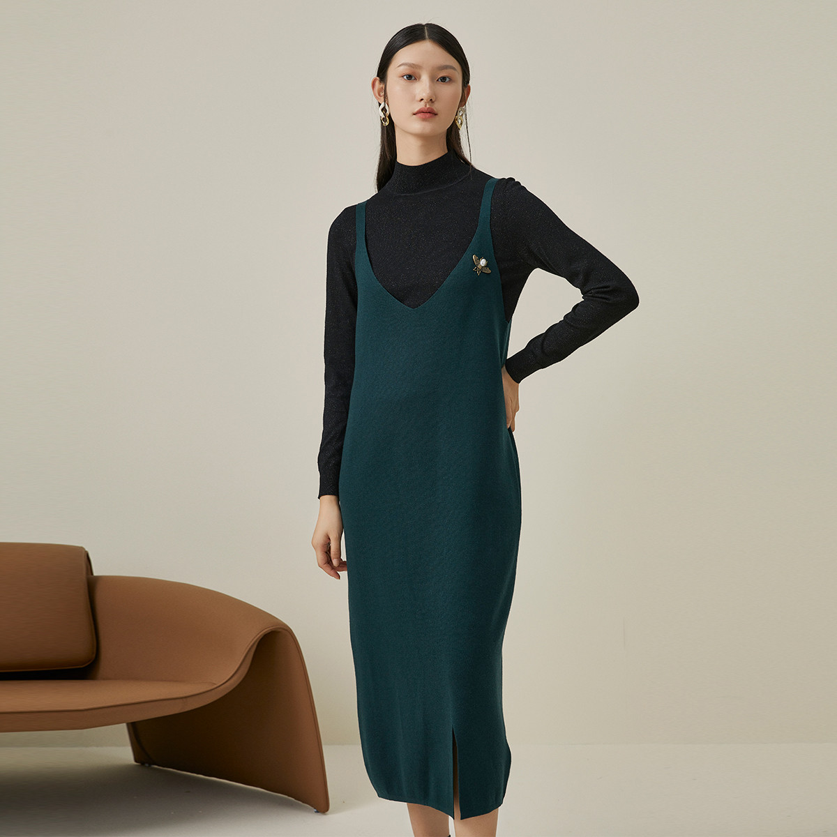 【北姐专属】550091-96980吊带连衣裙春季深V领纯色森系毛织