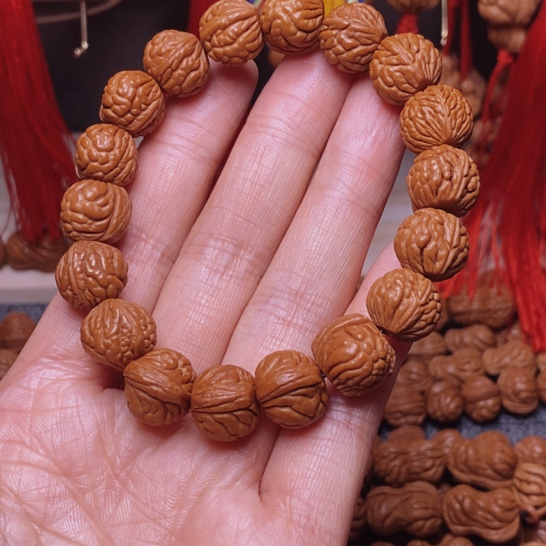 吊坠桃核 桃枭手串