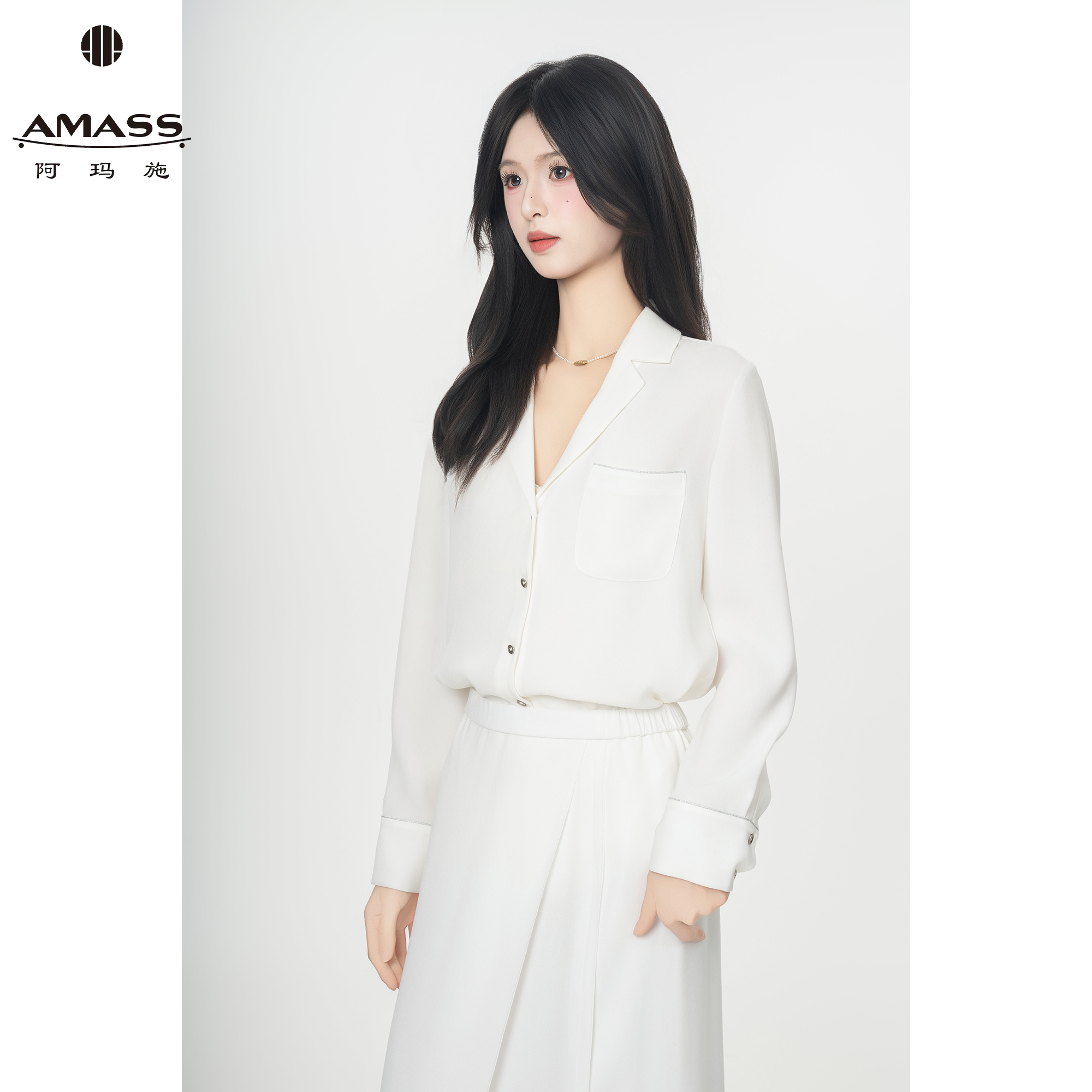 AMASS/阿玛施春夏气质设计感通勤薄款西装领口袋长袖衬衫 5300594