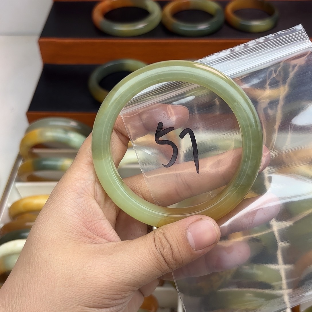 钰***蛇纹石玉未镶嵌手镯