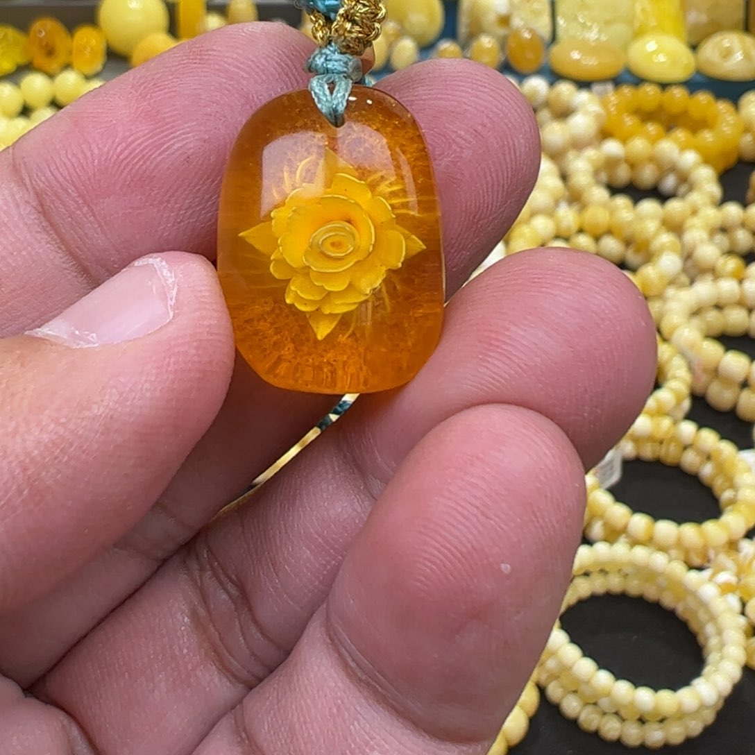 【闪购商品】琥珀裸石未镶嵌琥珀蜜蜡
