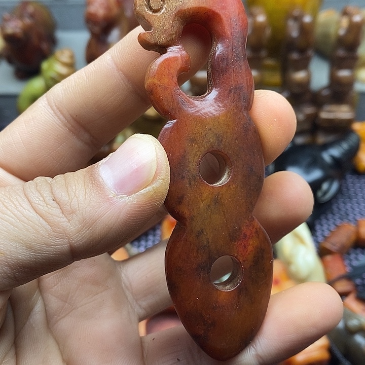 未镶嵌蛇纹石玉颈饰