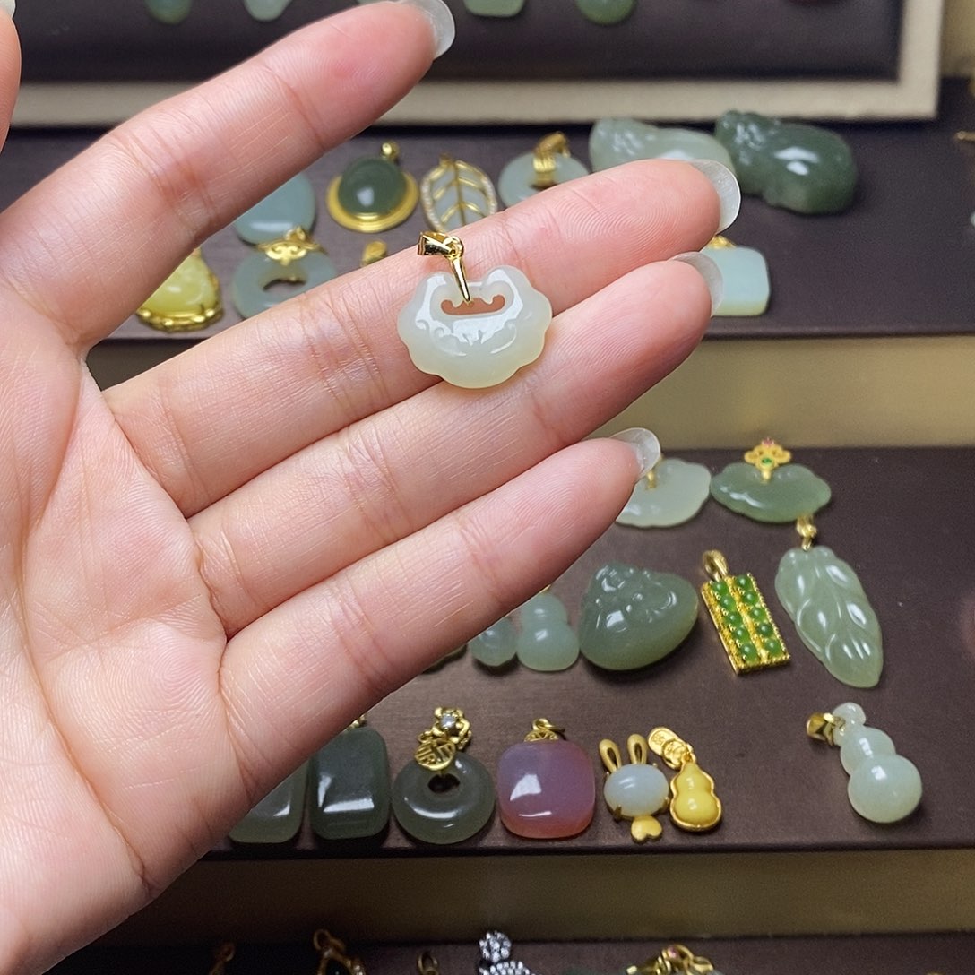 和田玉颈饰银S925镶嵌