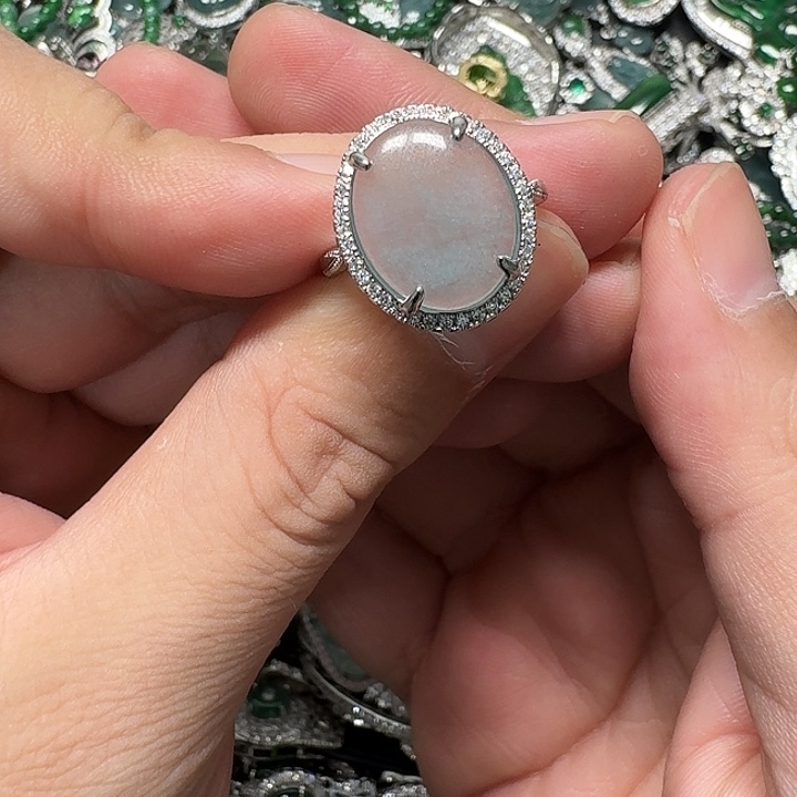 翡翠未镶嵌颈饰天然A货翡翠放漏