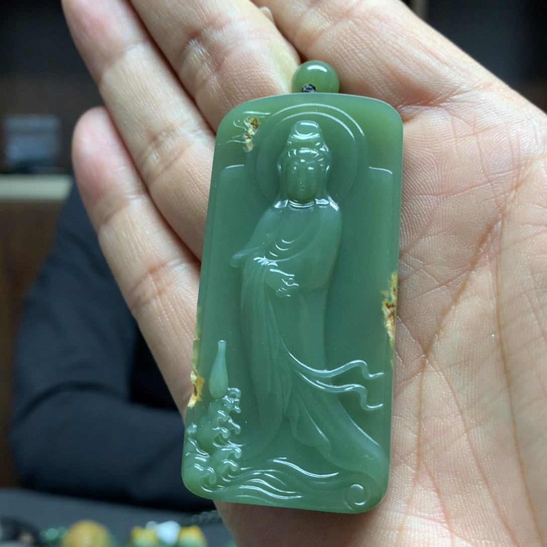 岫岩河磨玉（透闪石质玉）颈饰未镶嵌爱****伴