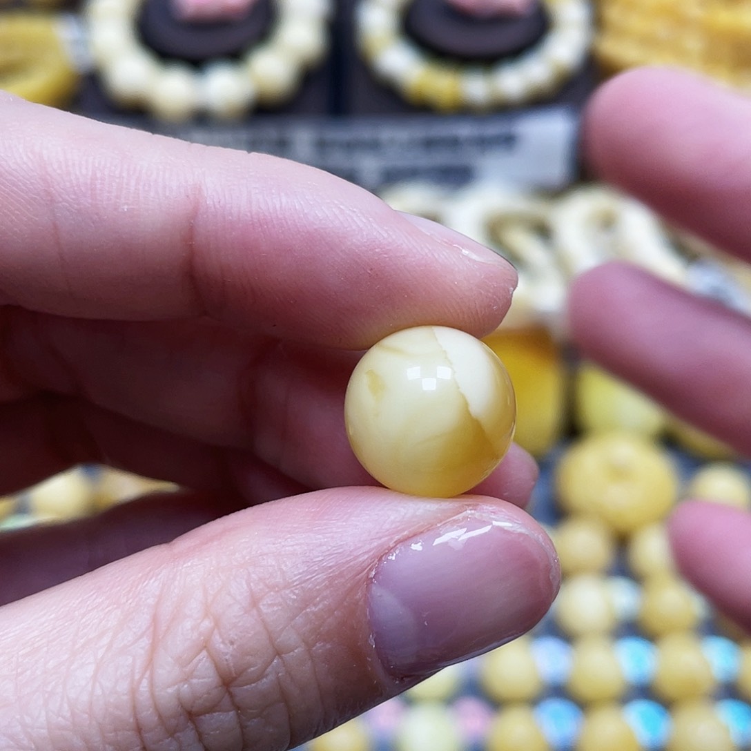 琥珀珠宝奇石未镶嵌13.1mm平头