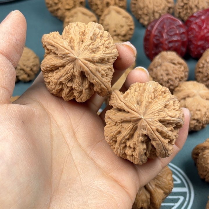 文玩核桃把件W 52 45 粗筋