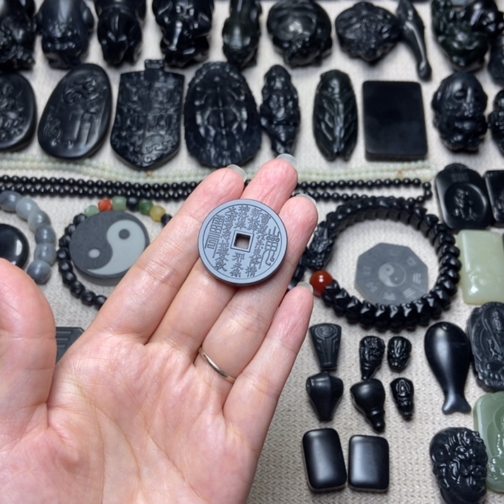 颈饰未镶嵌和田玉