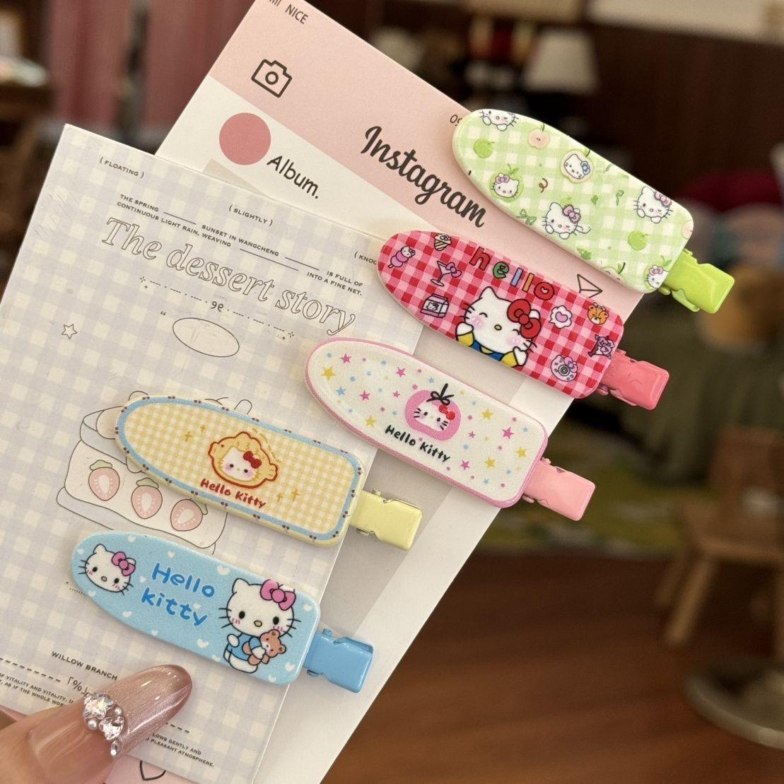 甜妹卡通百搭KT猫箭头无痕夹格纹多巴胺侧边鸭嘴夹少女ins风发夹