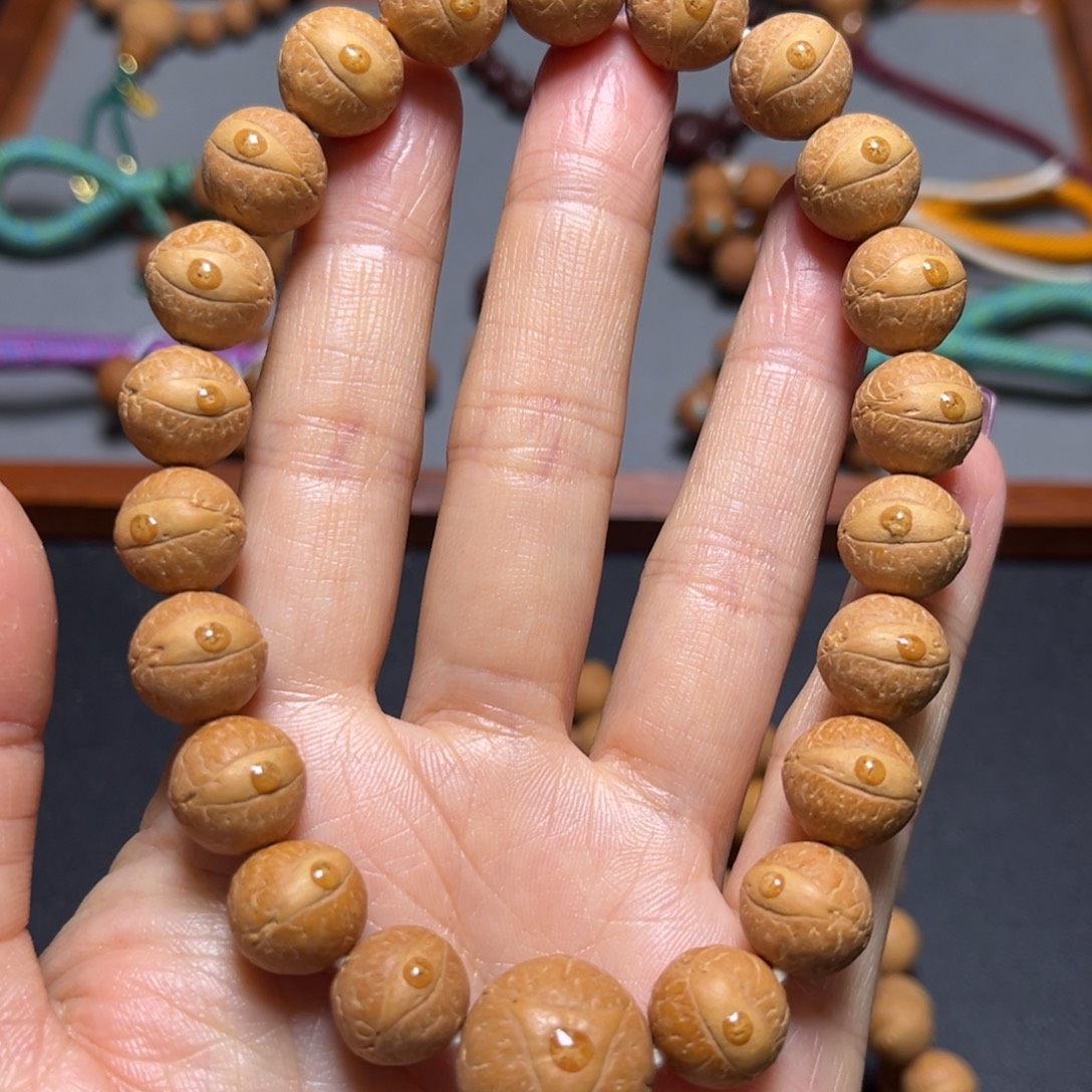 凤眼菩提吊坠12+mm2025精品玉华皮手串