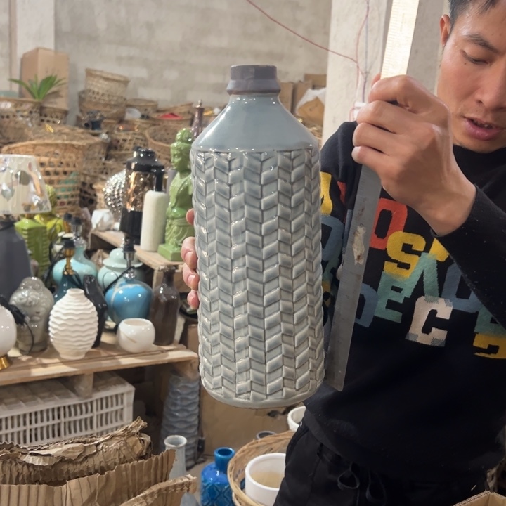 瓶高度33厘米口径3.5厘米微瑕捡漏