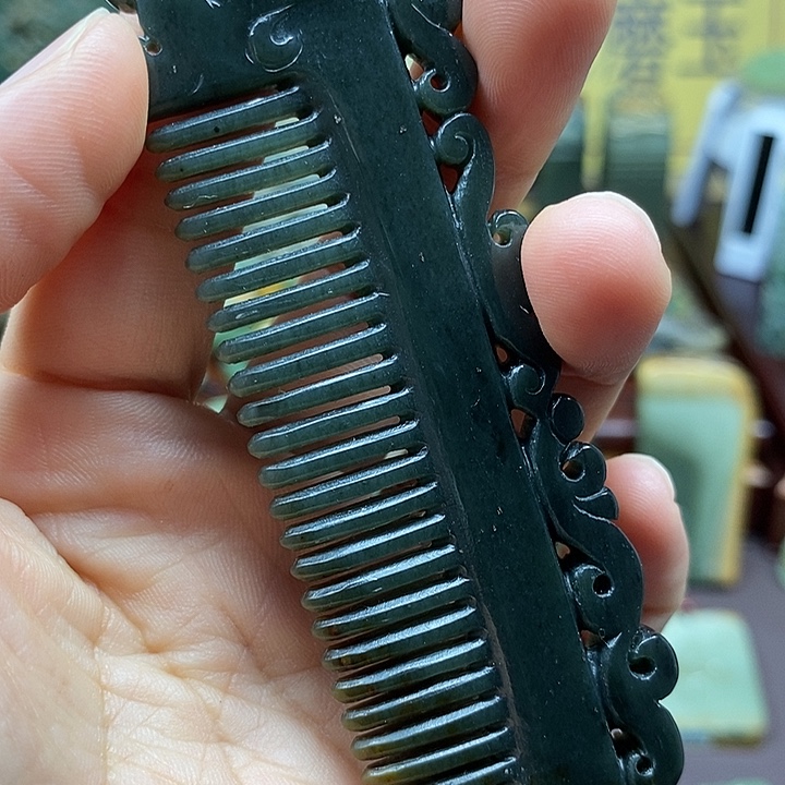 岫岩河磨玉（透闪石质玉）未镶嵌把件