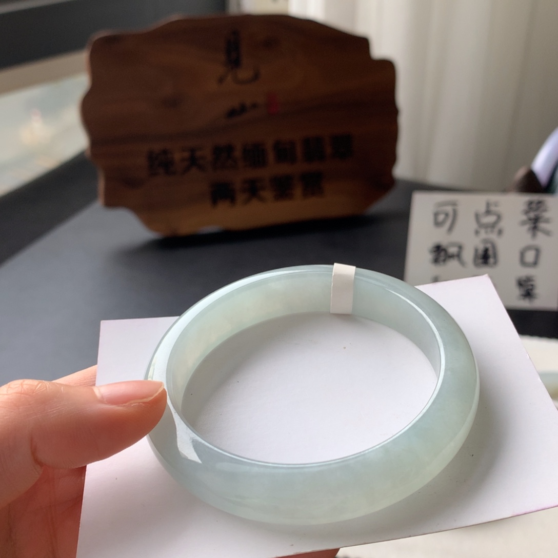 翡翠未镶嵌手镯54.4正圈