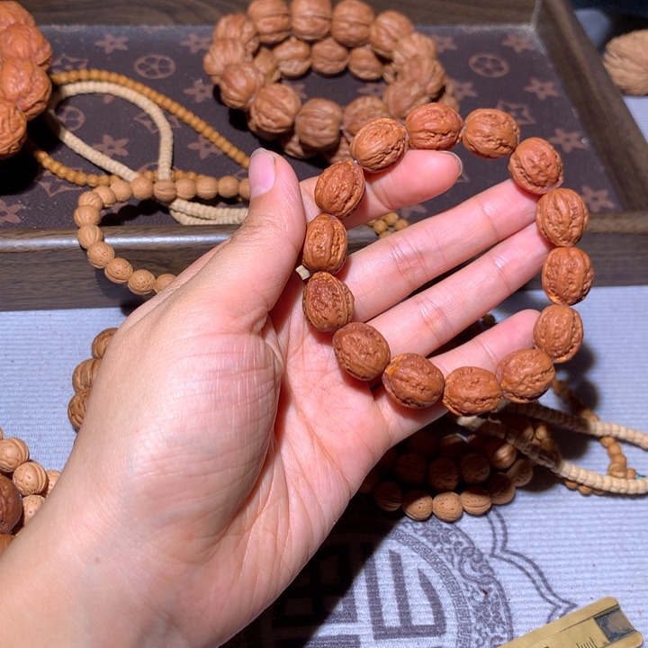 吊坠文玩核桃…………9