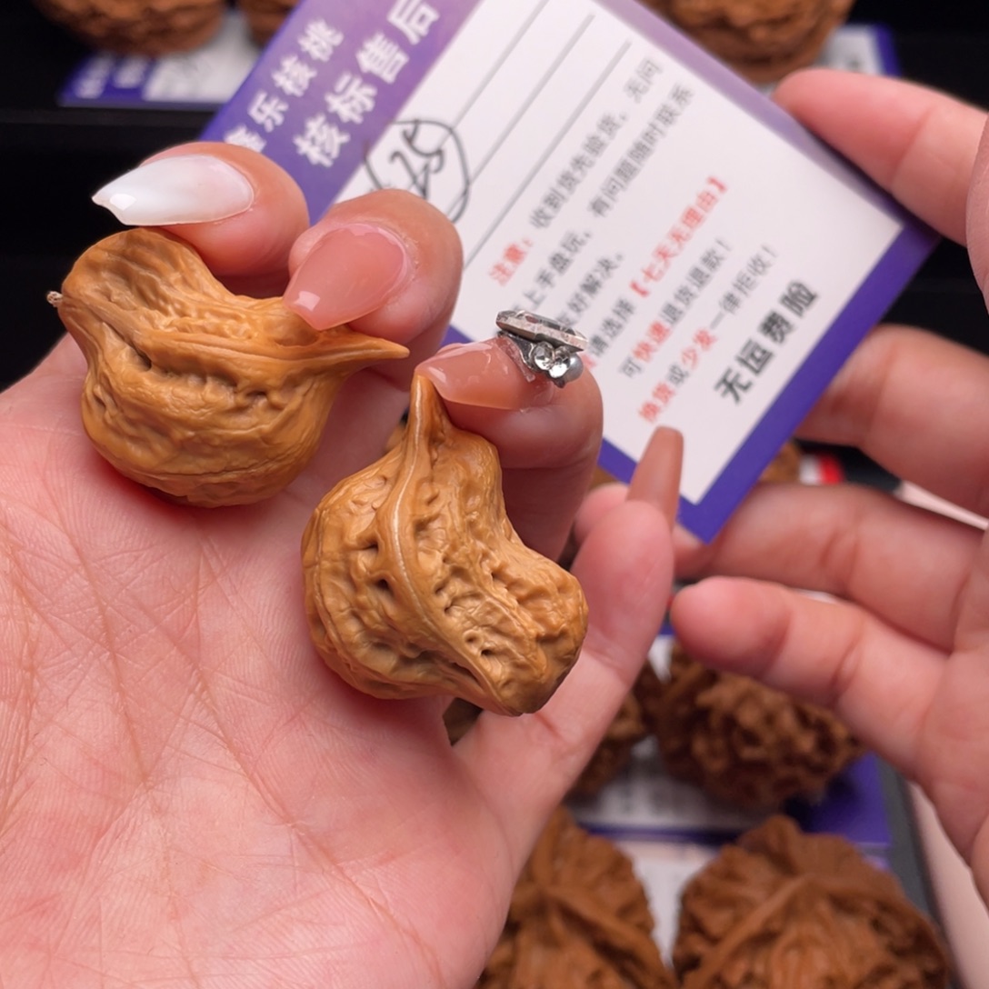 文玩核桃把件鸳鸯