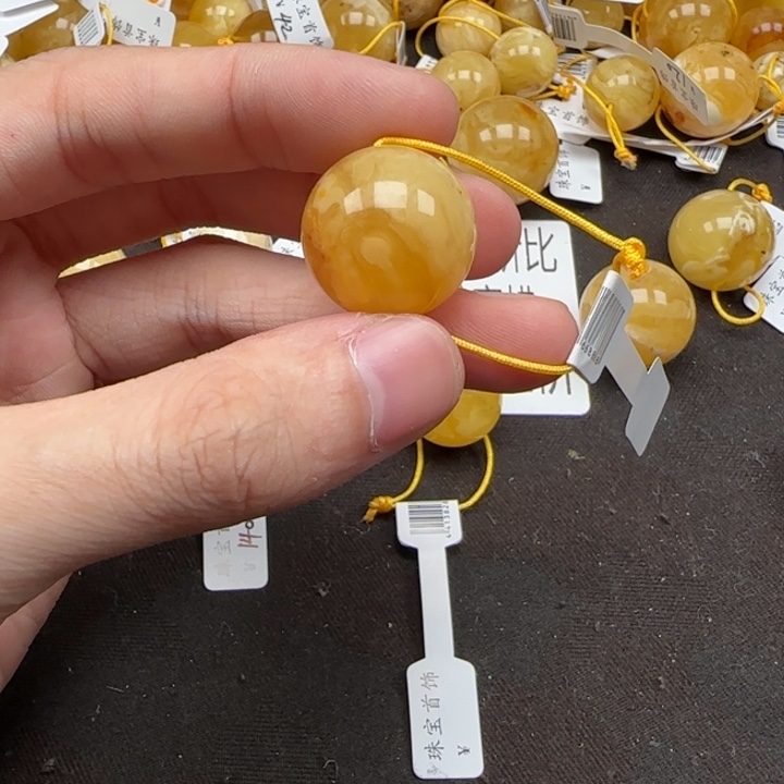 翌***闻蜜蜡未镶嵌珠宝奇石天然分单113