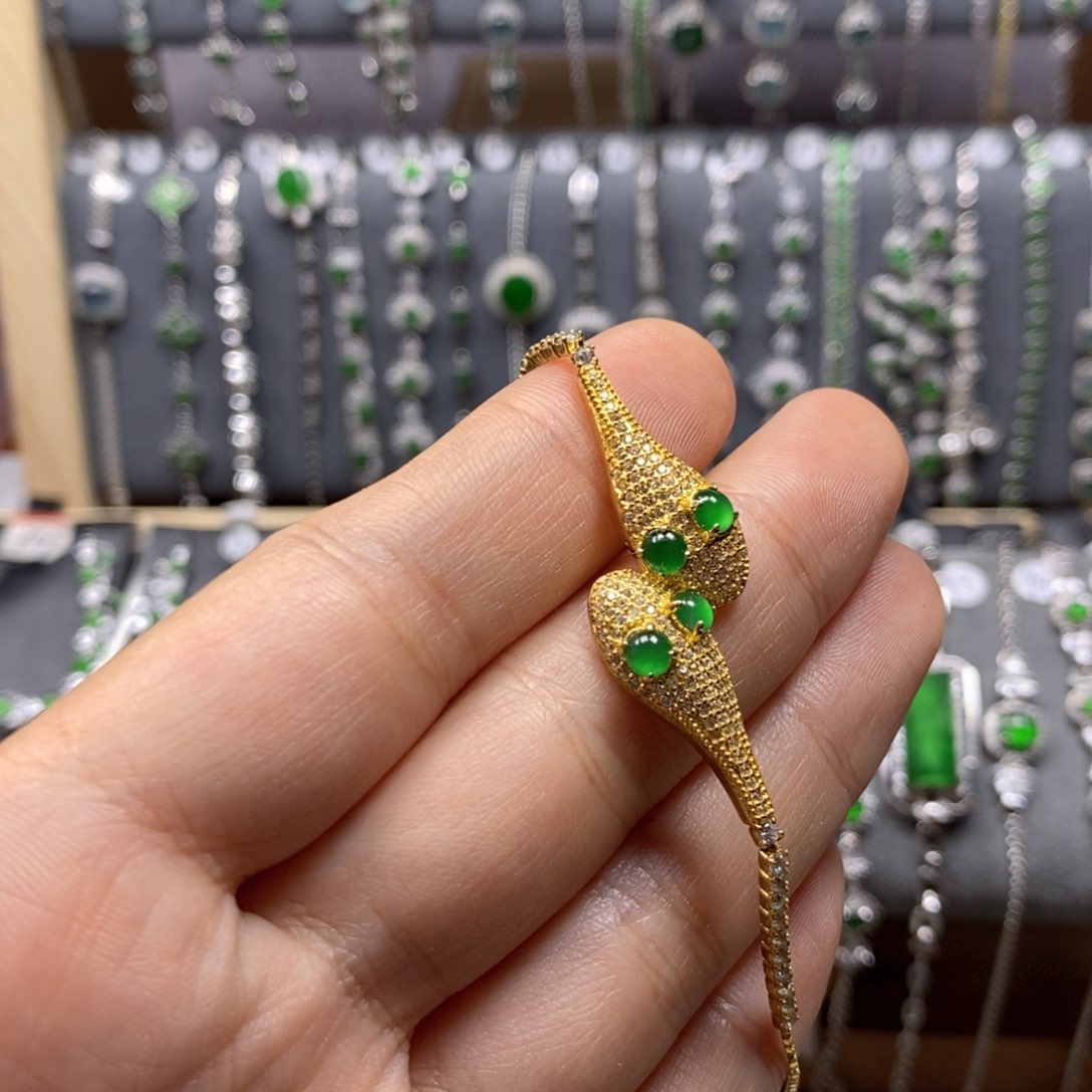 翡翠颈饰银S925镶嵌翡翠手链