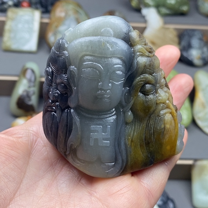 【闪购商品】未镶嵌和田玉摆件云*扬定制