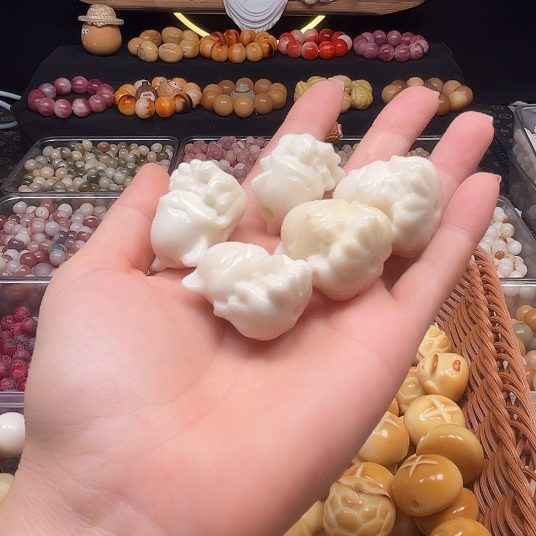 手串菩提根/象牙果瑕疵大白凤九5颗有