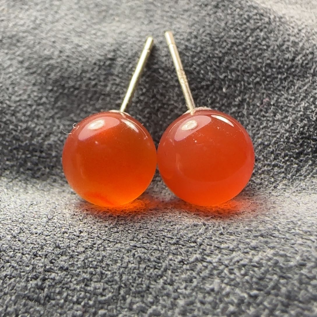 南红玛瑙未镶嵌耳钉 福利价不退换