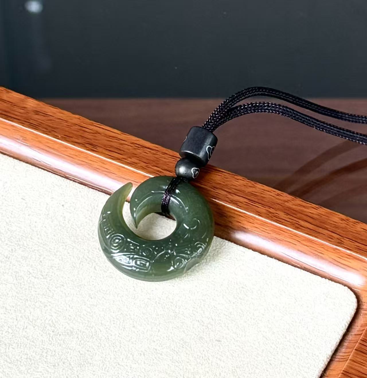时来运转·天然和田玉 非常油润吊坠