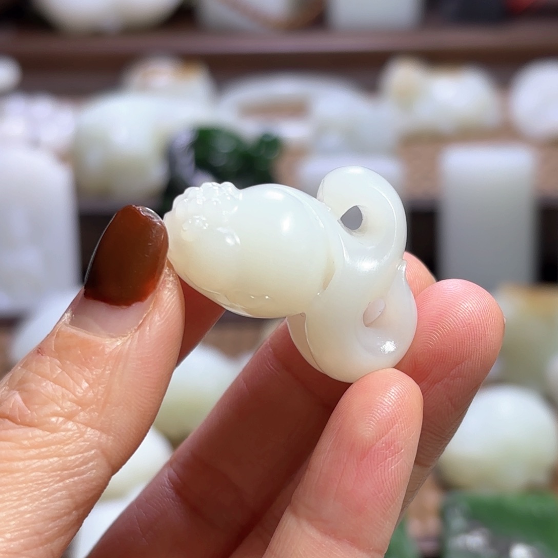 和田玉颈饰未镶嵌